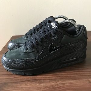 Air max 90 triple black
